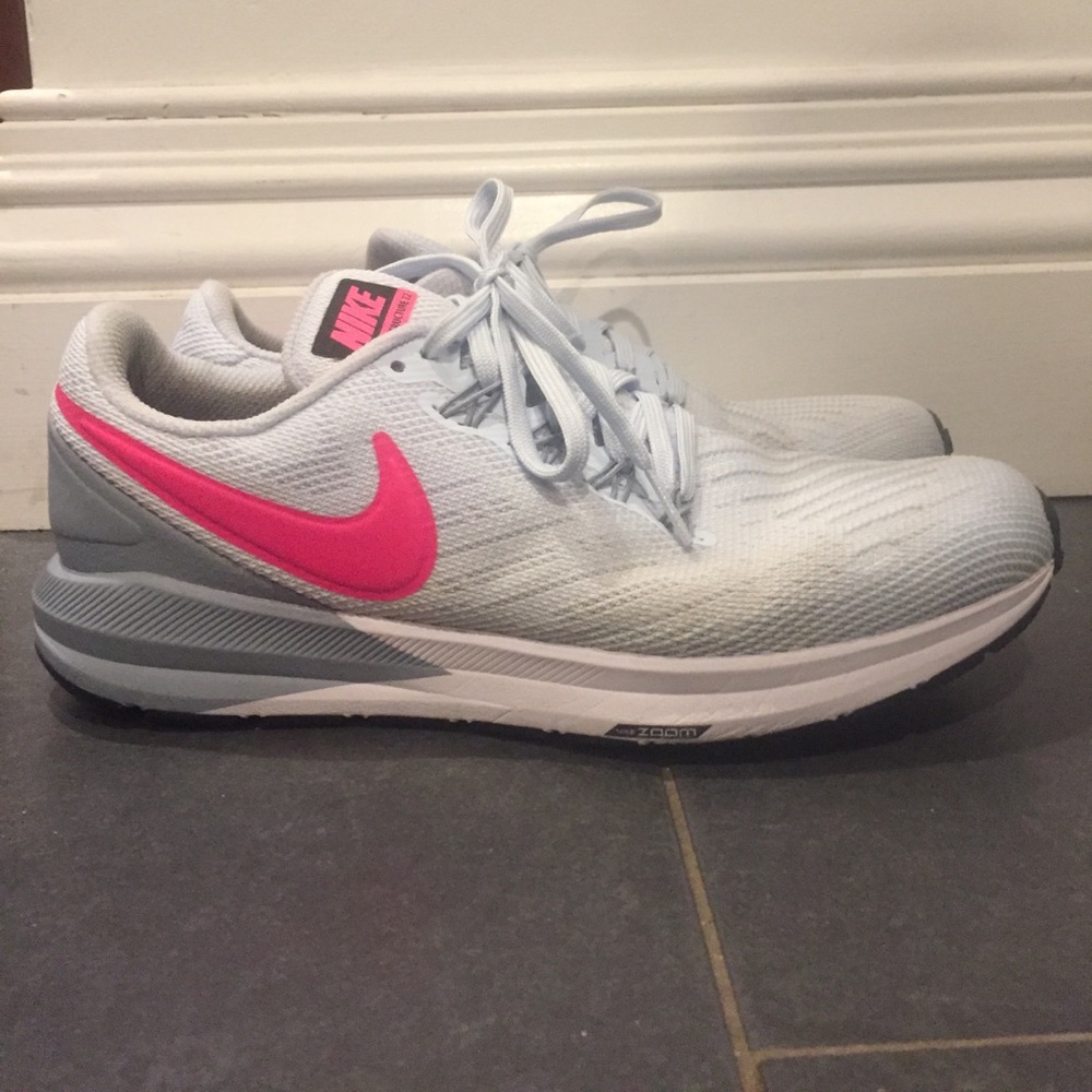 Nike Air Zoom Structure 22